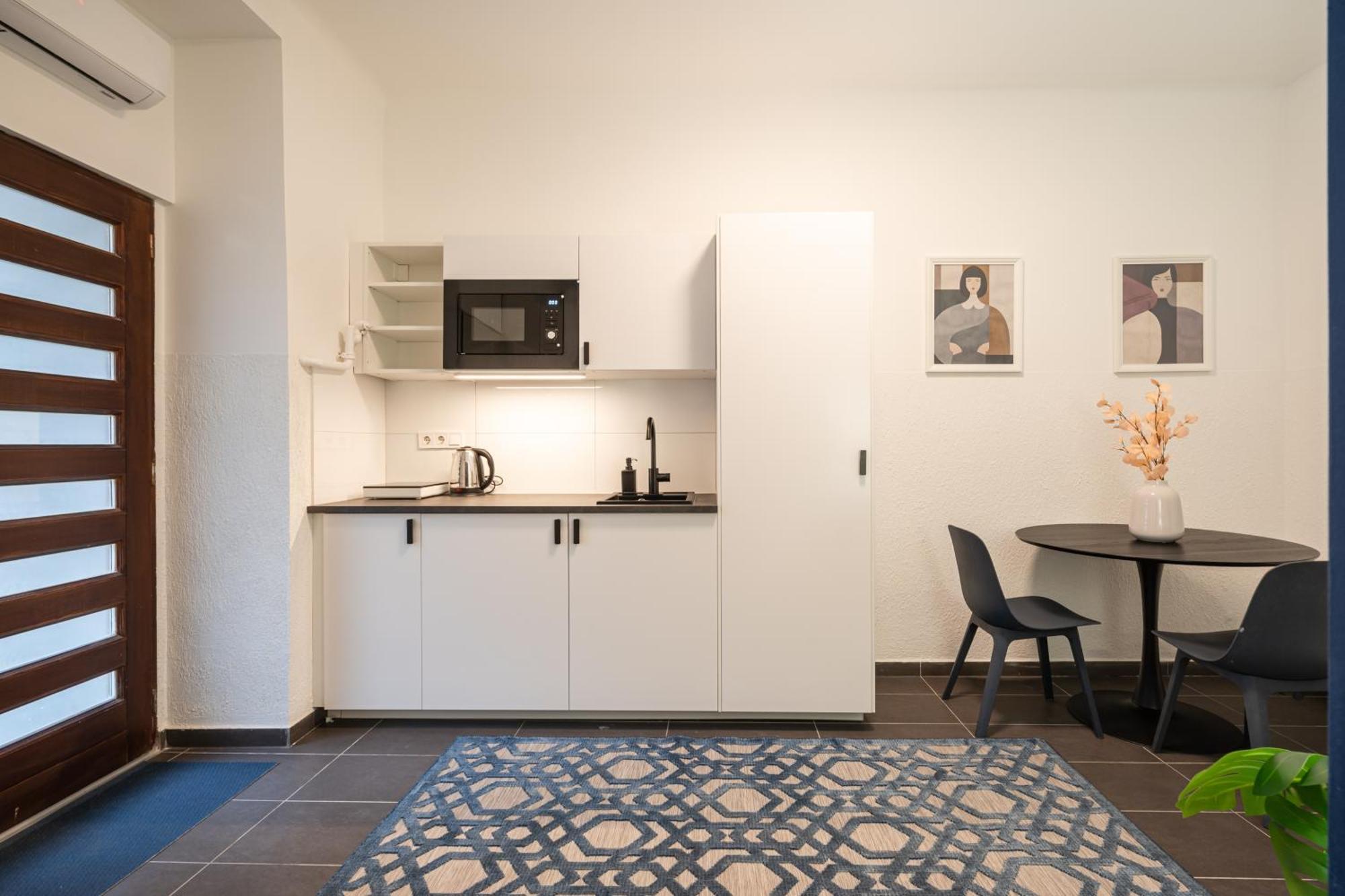 R10- Boutique Apartments, Best Location. By Bqa Boedapest Buitenkant foto